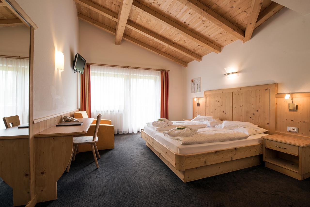 סלבה די ואל גרדנה Garni Hotel Bel Vert מראה חיצוני תמונה